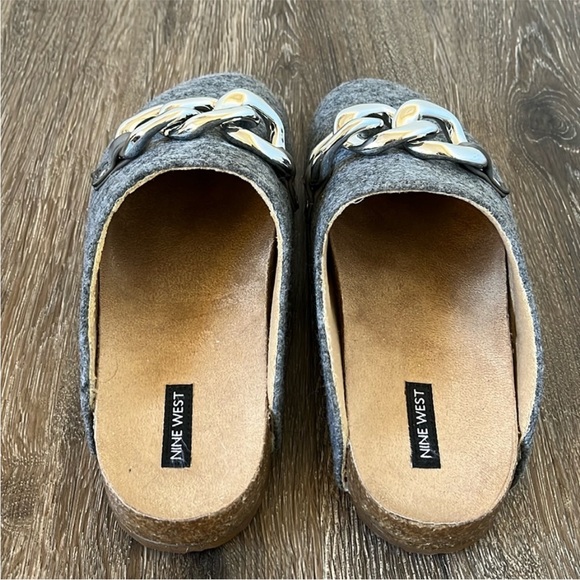 NWOT Nine West Everyth Cozy Mules Gray Silver Metal Chain Size Women’s 8 - Picture 4 of 9
